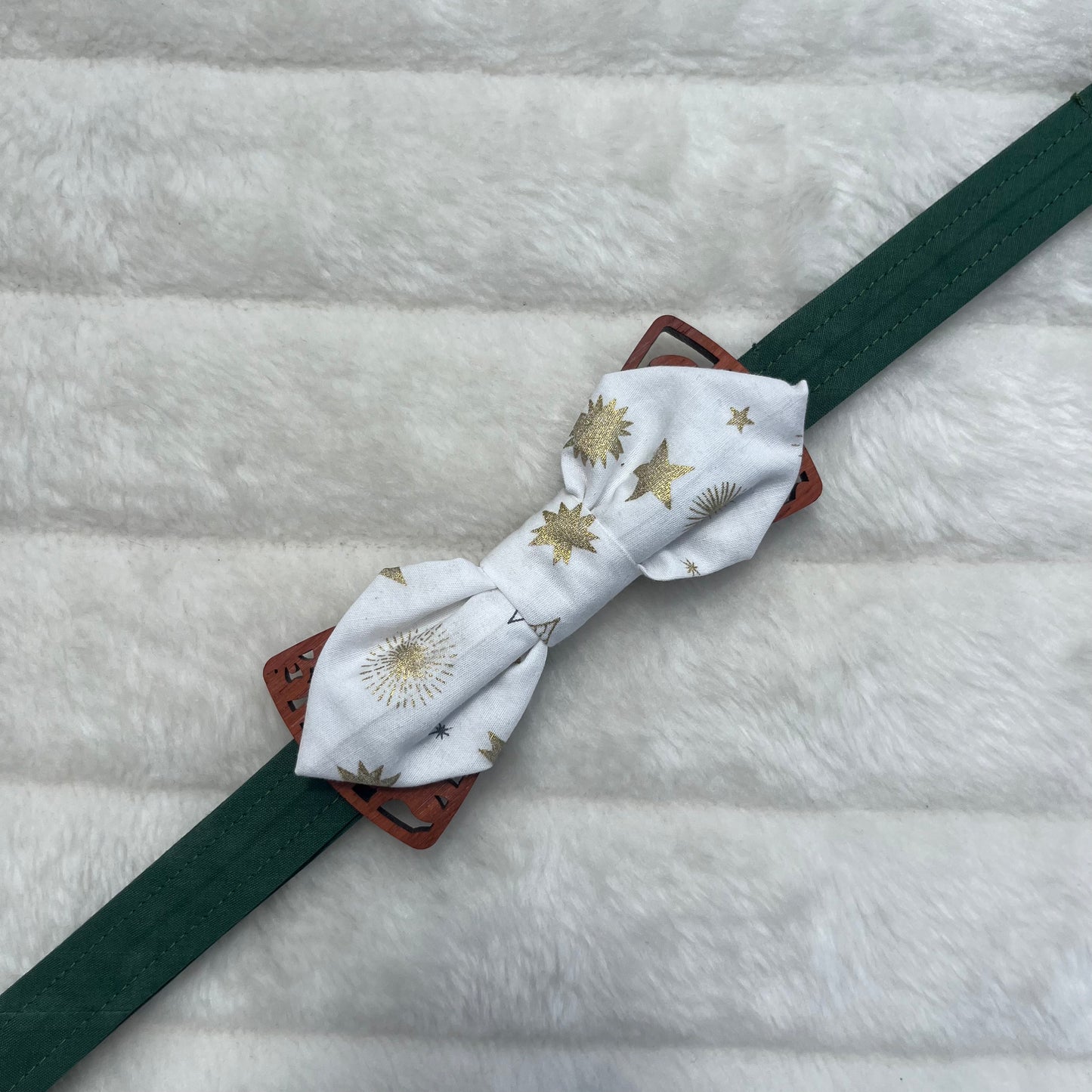 Nœud papillon blanc étoilé
