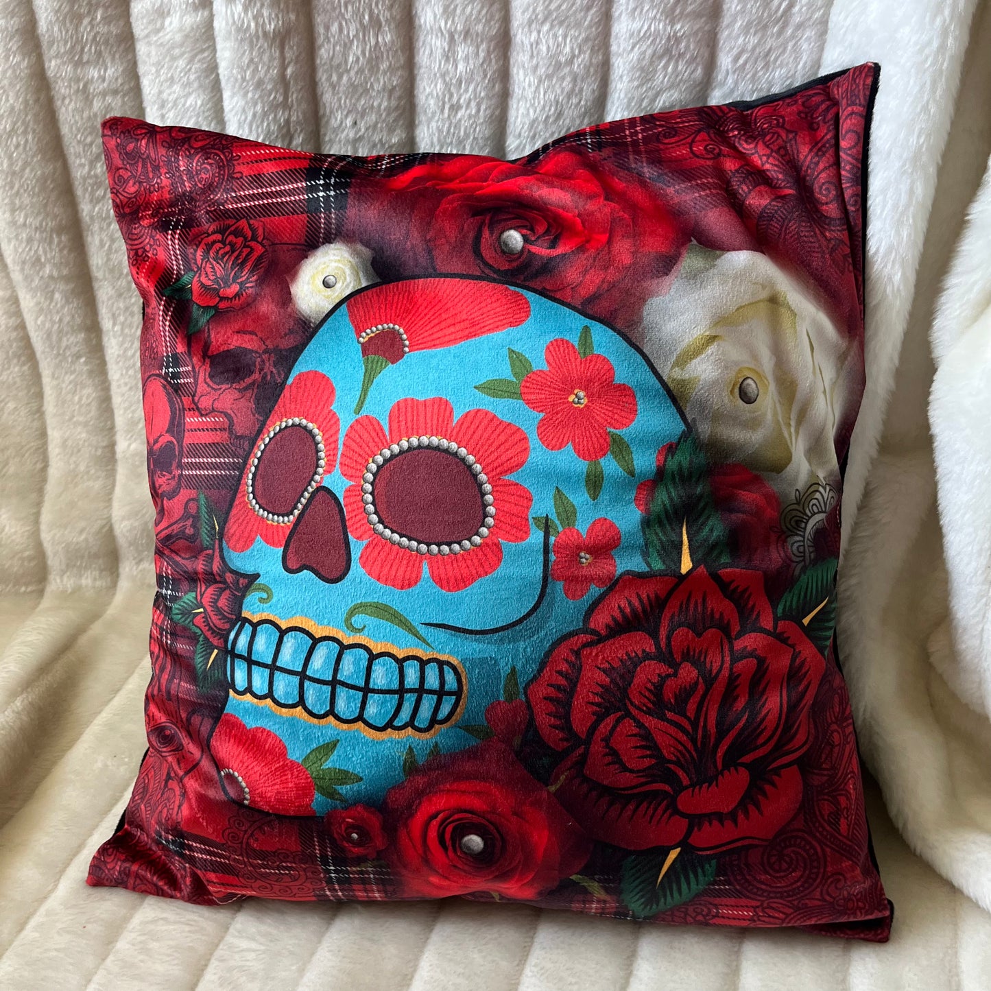 Housse de coussin noir et rouge