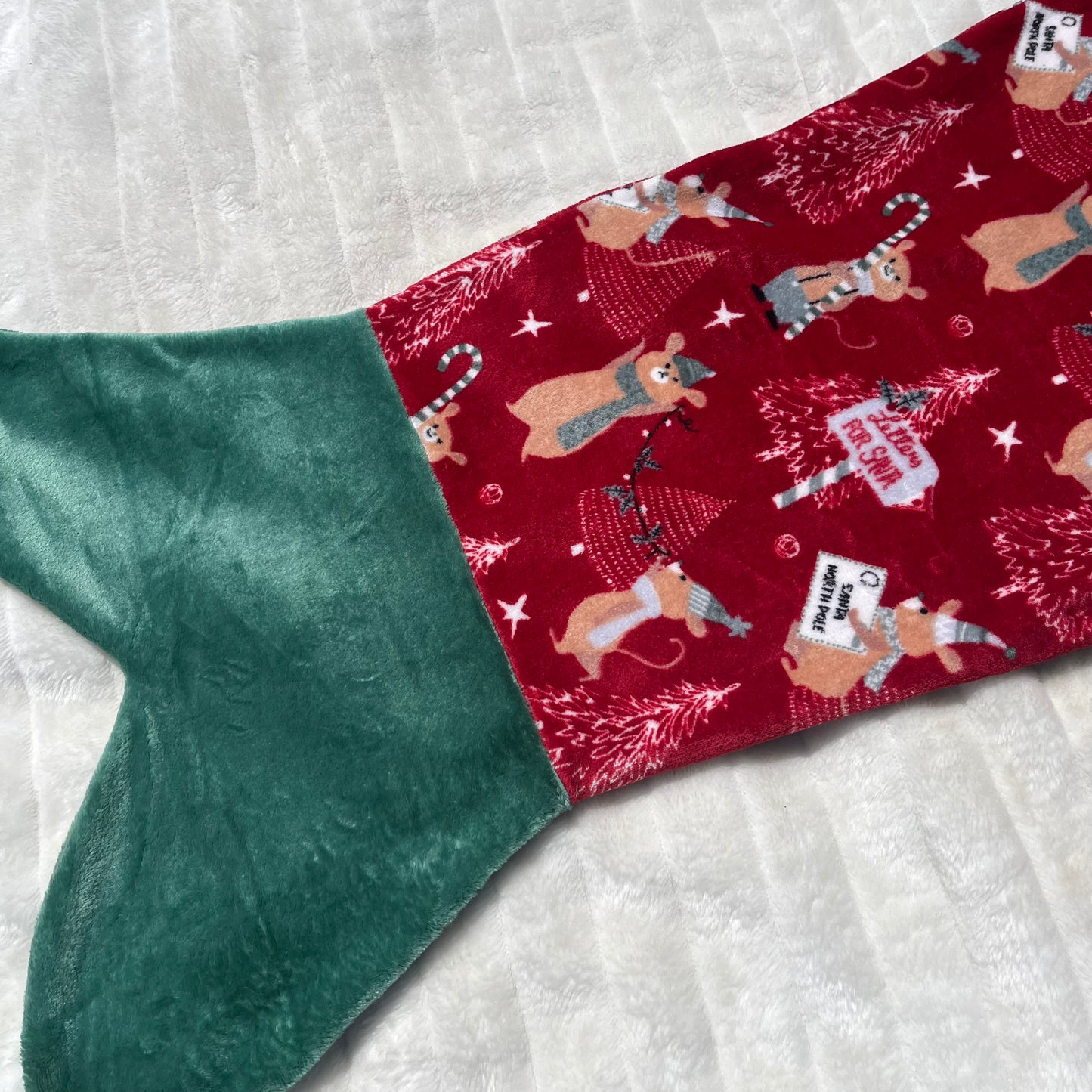 Plaid queue de sirène rouge et vert au motif Noël