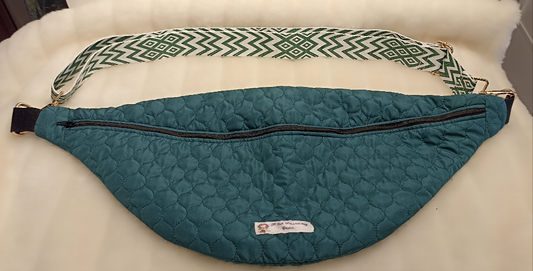 Sac banane XL matelassé vert et sa sangle verte et blanche