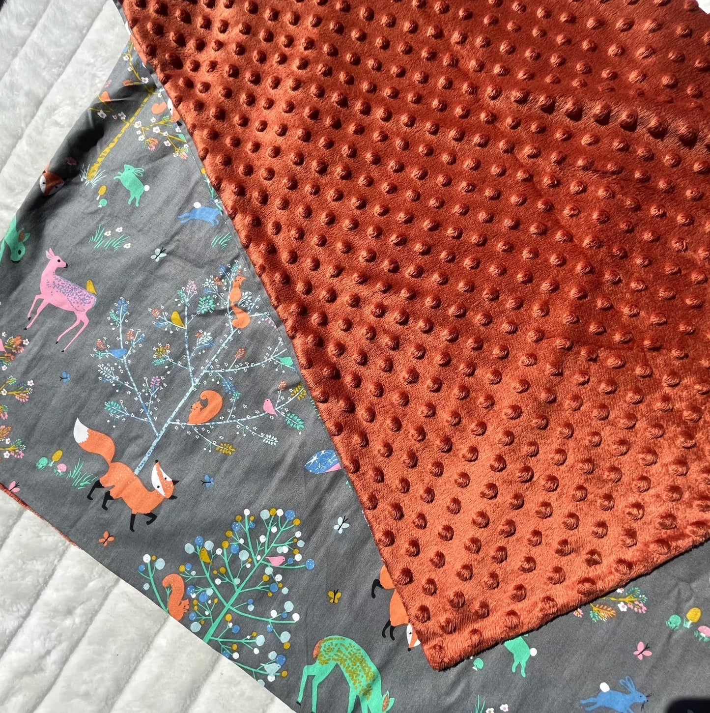 Plaid à motif forestier