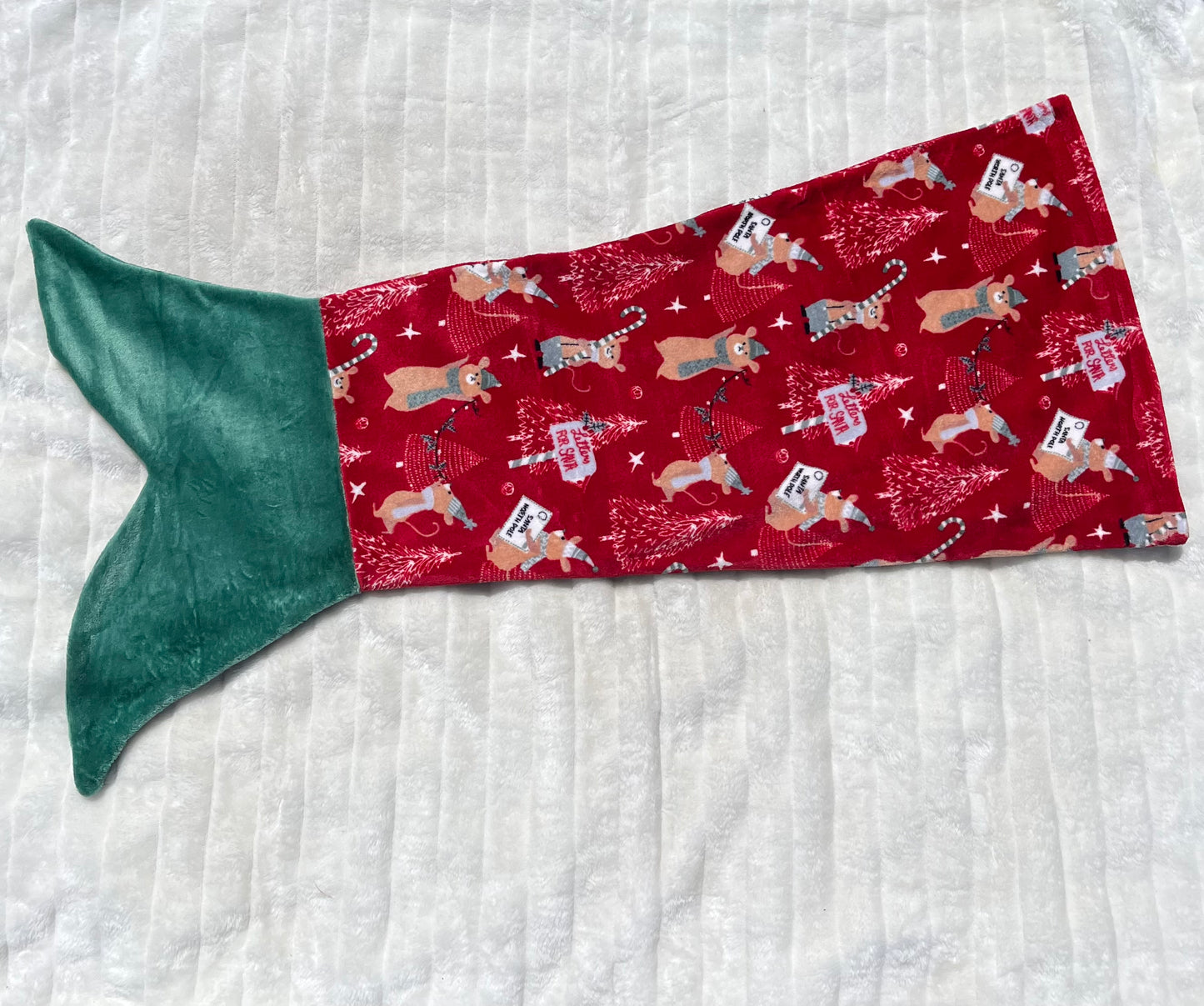 Plaid queue de sirène rouge et vert au motif Noël